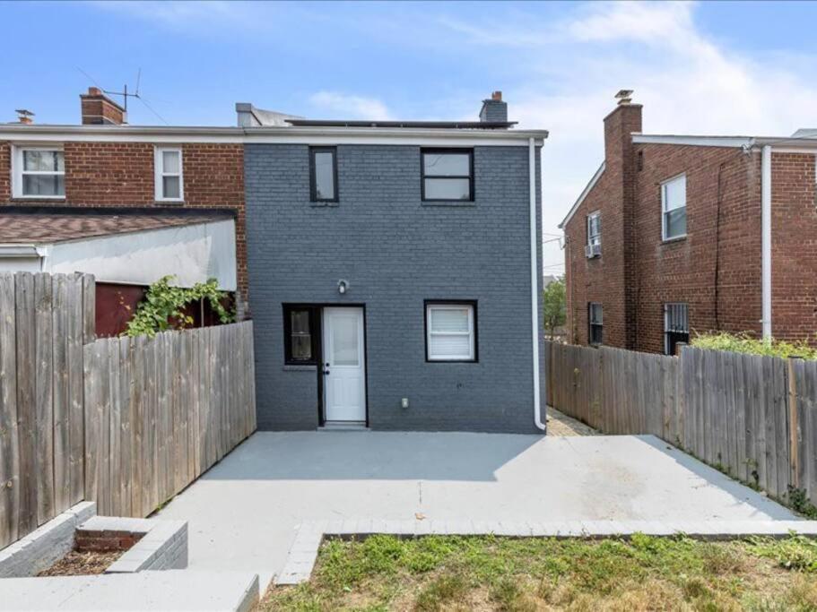 Quaint 3/2.5 Home In Fort Dupont Вашингтон Экстерьер фото